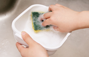 Using very few cooking utensils means there will be less things to wash!